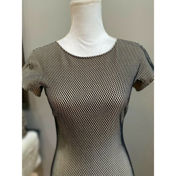 Wolford Panama Textured Fishnet Bodycon Dress 6 - Picture 7 of 9